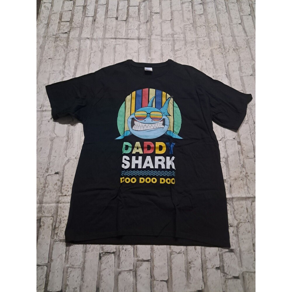 Port & Company Men's Large T-Shirt Black Graphic Tee Daddy Shark Summer Comfort